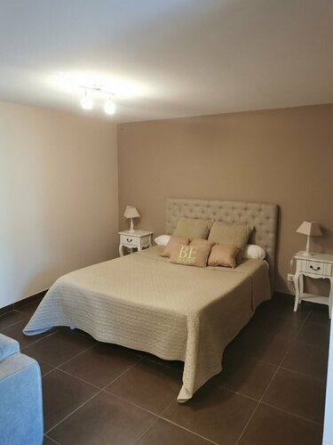 Gîte aux Berges du Canal, Book Hotel Hoteller i Canal du Midi med parkering, Parkering
