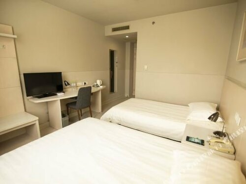 Jinjiang Inn Weifang Dongfeng West Street, Prenota Hotel Hotel a Shandong con parcheggio, Parcheggio