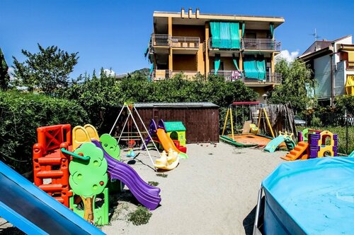 Hotel Minerva, Забронировать Отель Пьетра-Лигуре Ривьера-делле-Пальме