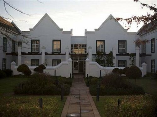 City Lodge Hotel GrandWest, Забронировать Отель Кейптаун Центр 