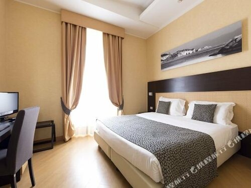 Hotel Naples, Забронировать Отель Неаполь - исторический центр Неаполь, рядом с Площадь Пьяцца-Беллини