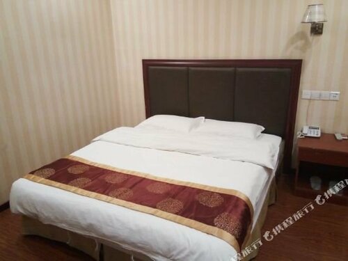 Greentree Inn Lianyungang Guanyun Bus Station Zhen, Prenota Hotel Hotel a Jiangsu con parcheggio, Parcheggio