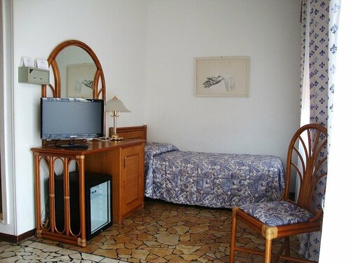 Hotel Zunino, Забронировать Отель Отели в центре Споторно, в центре