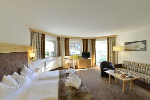 Sport- und Vitalhotel Wastlhof, Book Hotel Hoteller i Tyrol med parkering, Parkering