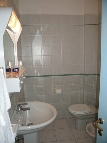 Centro Vacanze Domus Mater Gratiae, Rezerwuj Apartament Hotele w Romagna z parkingiem, Parking