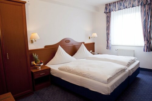 Hotel Felsenkeller, Забронировать Отель Отели Рюдесхайм-на-Рейне с парковкой, Парковка