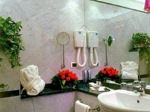 Hotel Datini, Забронировать Отель Отели Прато 4 звезды, 4*