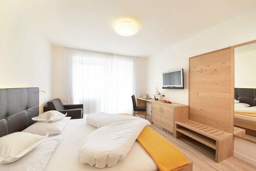 Hotel Rablanderhof, Забронировать Отель Отели Парчинес 3 звезды, 3*