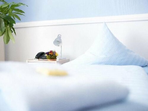 Hotel Zum Eisenhammer, Забронировать Отель Отели Оберхаузен 3 звезды, 3*