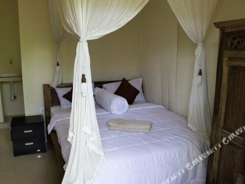 Kunyit Home Stay 1, Rezerwuj Hotel Hotele w Bali z parkingiem, Parking