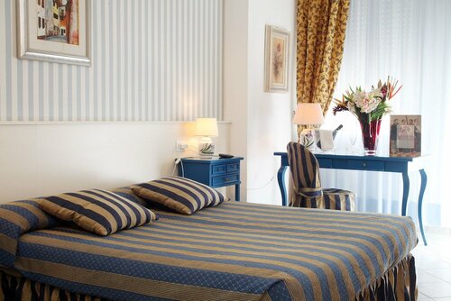 Hotel Vina del Mar Pineta, Varaa Hotelli Hotellit Veneto uima-altaalla, Uima-allas