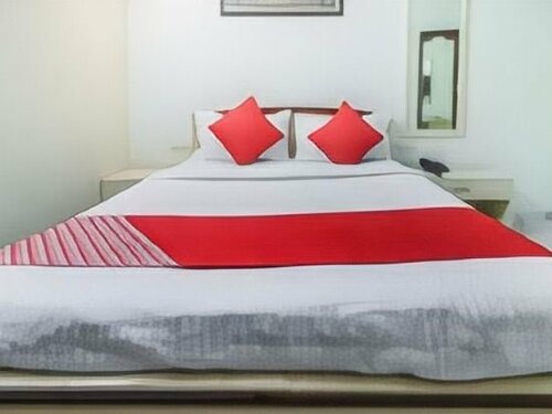 OYO 783 Om Hotel, Забронировать Отель Шиям Нагар 