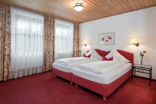 Hotel Obermaier, Забронировать Отель Отели Трудеринг-Рим с парковкой, Парковка