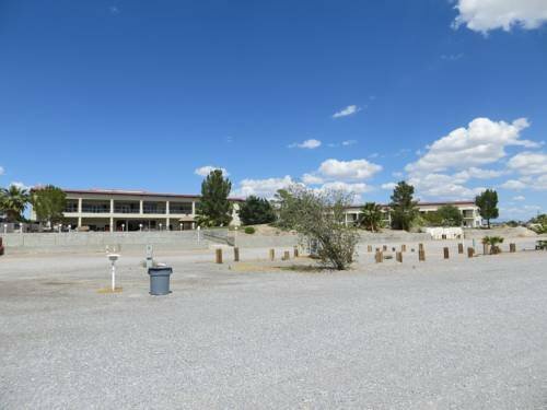 RV Parking at Longstreet, Забронировать Отель Амаргоса-Вэлли Death Valley National Park