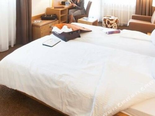 Hotel Olympic - Montana Center, Забронировать Отель Монтана Вале