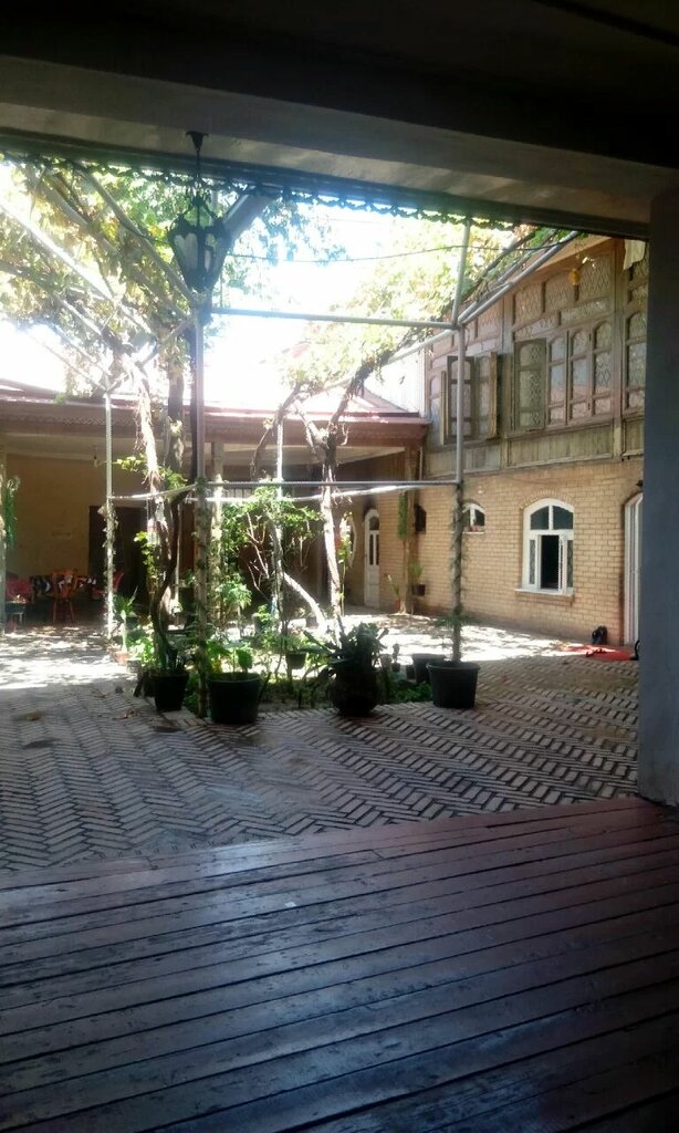 Ozod  Guest House