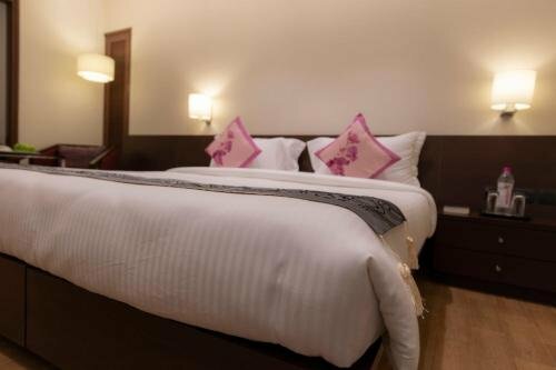 RPJ Hotel Rajkot, Забронировать Отель Отели Раджкот по системе «всё включено», Всё включено