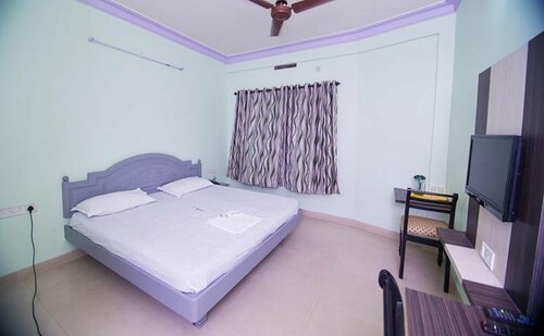 Govind Royal Homes, Book Hotel Guruvayur New Delhi