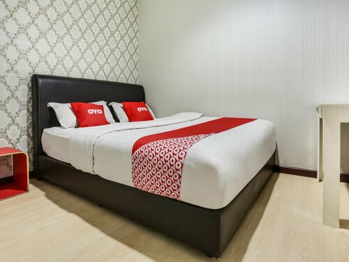 OYO 89583 Grove Hotel, Забронировать Отель Недорогие отели Каджанг, недорогие