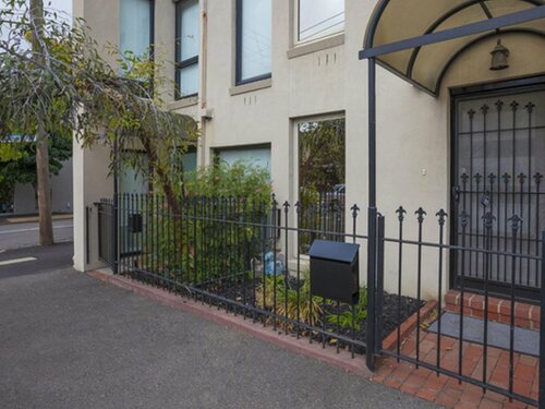Boutique Stays - Central Park, South Melbourne, Забронировать Бутик-отель Отели Мельбурна с парковкой, рядом с Holmesglen Institute City Campus, Парковка