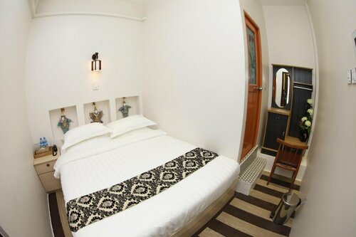 Sule Sapphire Inn Yangon, Rezerwuj Hotel Hotele w Yangon z parkingiem, w pobliżu Pansodan Jetty, Parking