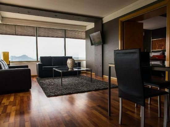 Boulevard Suites Hotel