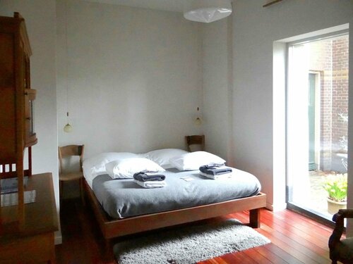 SintAnna B&B PetitHotel, Забронировать Отель «постель и завтрак» Отели Ерсеке с парковкой, Парковка