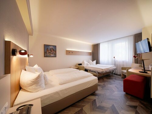 Hotel Zum Goldenen Ochsen am Schlossgarten, Забронировать Отель Отели Ашаффенбург с завтраком, Завтраки