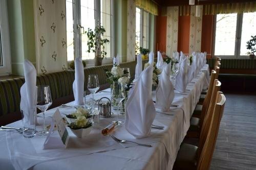 Weingut Hotel Restaurant Mahorko, Varaa Hotelli Hotellit Gamlitz uima-altaalla, Uima-allas