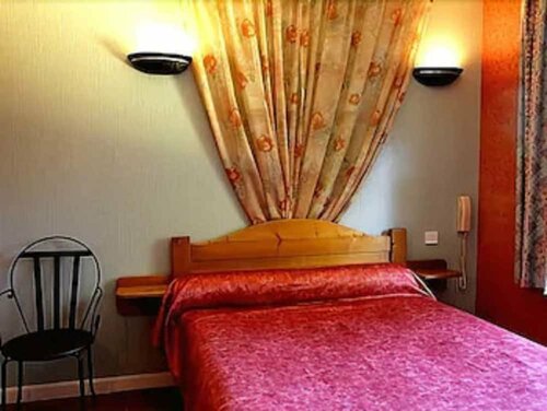 Logis - Hôtel & Restaurant Moulin Des Forges, Prenota Hotel Saint-Omer-en-Chaussée 