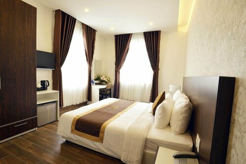 Minh Chien Hotel, Забронировать Отель Отели Далата с парковкой, рядом с Lam Ty Ni Pagoda, Парковка