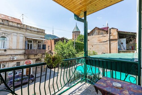 TBILISI ART DECO Private House, Varaa Lomakoti Mökit kohteessa Tbilisi, Mökki