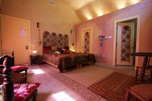 Topia Inn, Buchen Sie Hotel  