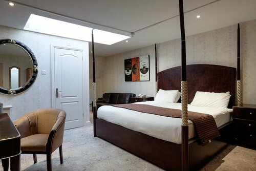 The Cathedral Hotel, Book Hotel Lichfield Staffordshire
