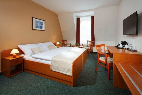 Spa Hotel Devin, Забронировать Курортный отель Мареанске-Лазне Карловарский край, рядом с St. Vladimír's Orthodox Church