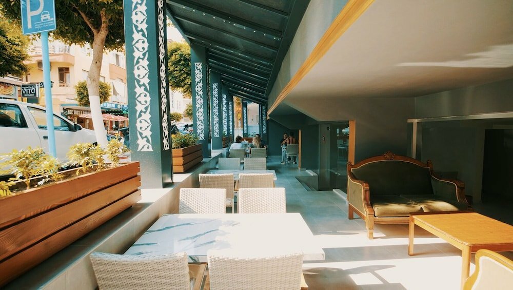 MOONBOW BEACH HOTEL