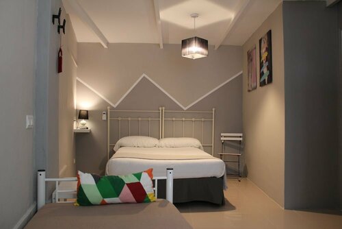 Joy Beach B&B, Забронировать Отель «постель и завтрак» Торремолинос Коста-дель-Соль, рядом с Культурный центр им. Пабло Руиса Пикассо