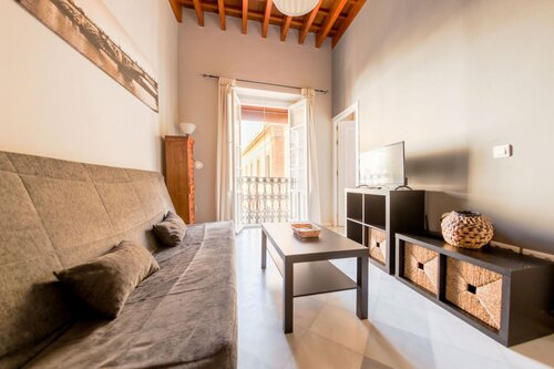 Apartamentos Resitur, Забронировать Отель Триана Севилья, рядом с Океанариум Севильи