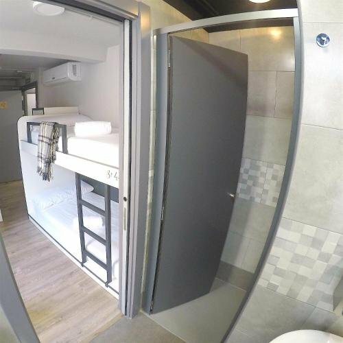 Quartier Bilbao Hostel Casco Viejo, Забронировать Хостел Хостелы Бильбао, рядом с Театр Bilborock, Хостел