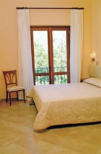 Il Roseto, Забронировать Курортный отель Курортные отели Сорренто, Курортный отель