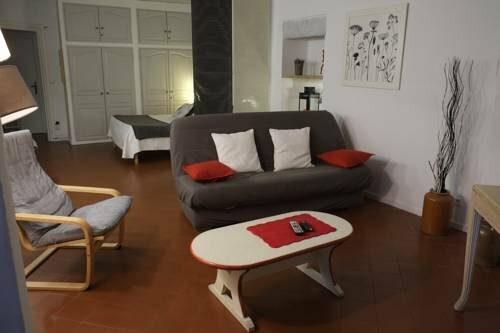 Hôtel Boquier, Avignon Centre, Забронировать Отель Отели Авиньона с парковкой, рядом с Часовая площадь, Парковка