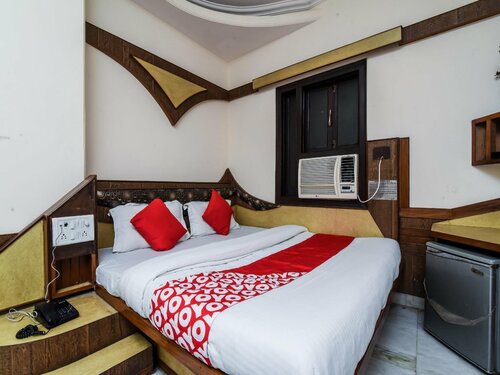 OYO 20000 Hotel Cottage Crown Plaza, Забронировать Отель Пахар-Ганж 