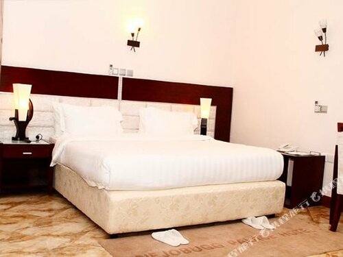 Nejobugg Palace Hotel, Buchen Sie Hotel Nkoanrua Arusha National Park