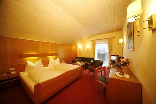 Hotel Resch, Забронировать Отель Отели Тироля с парковкой, Парковка