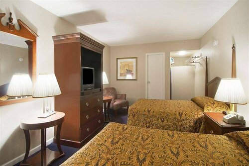 Days Inn by Wyndham Hot Springs, Забронировать Отель Отели в центре Хот-Спрингса, в центре