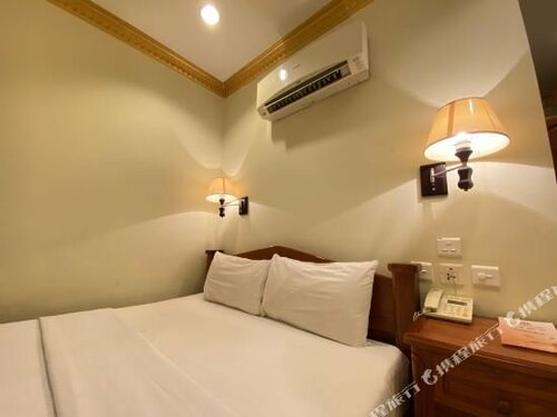 Golden House International Hotel, Book Hotel Daun Penh 