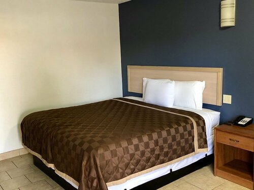 Budget Inn, Забронировать Мини-отель Отели Розуэлл с парковкой, Парковка