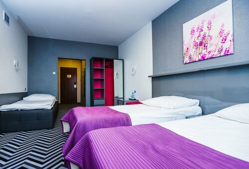 Hotel Wyspiański, Забронировать Отель Старый город Краков, рядом с Церковь Святого Марка