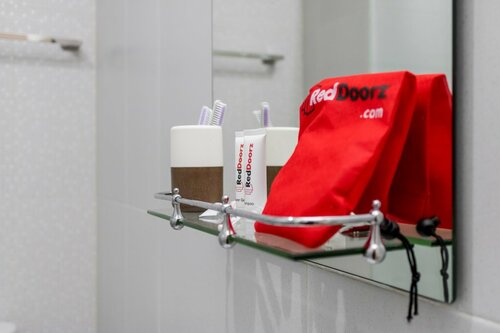RedDoorz Syariah near RSUD Siti Fatimah Palembang, Boek Hotel Hotels in Palembang met parkeren, Parkeren