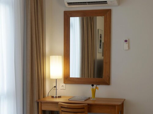 Ivory Hotel Bandung, Buchen Sie Hotel Bandung Wetan Bandung, in der Nähe von Einkaufszentrum Kartika Sari Dago